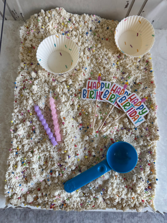 Birthday Cupcake Pour & Play