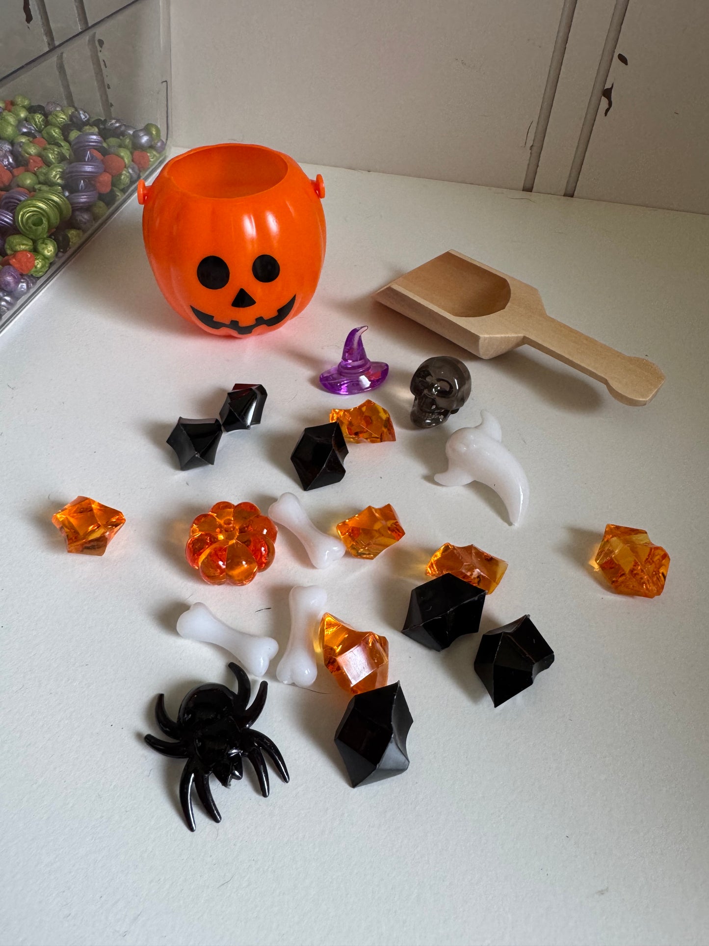 Halloween Pour & Play