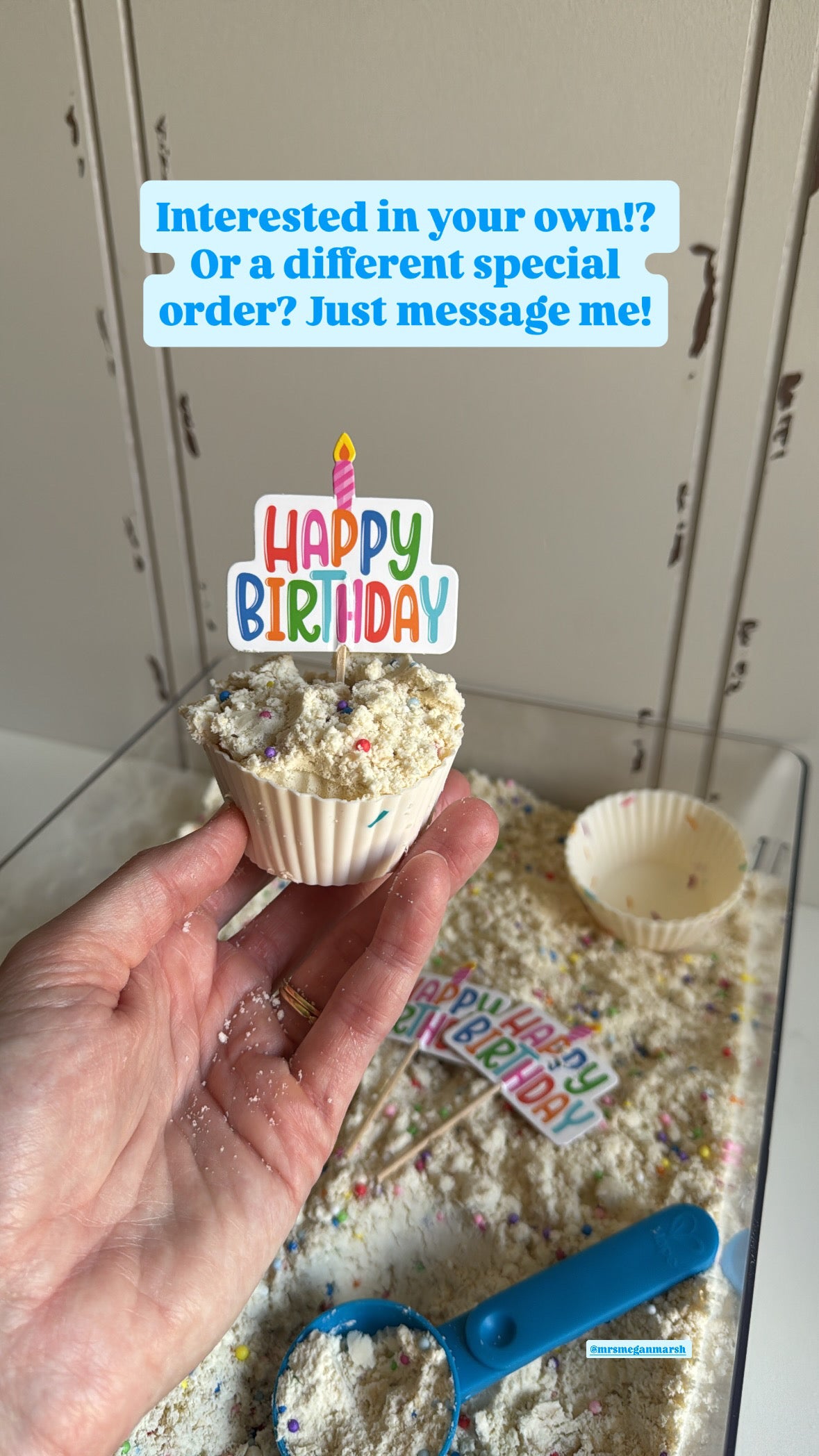 Birthday Cupcake Pour & Play